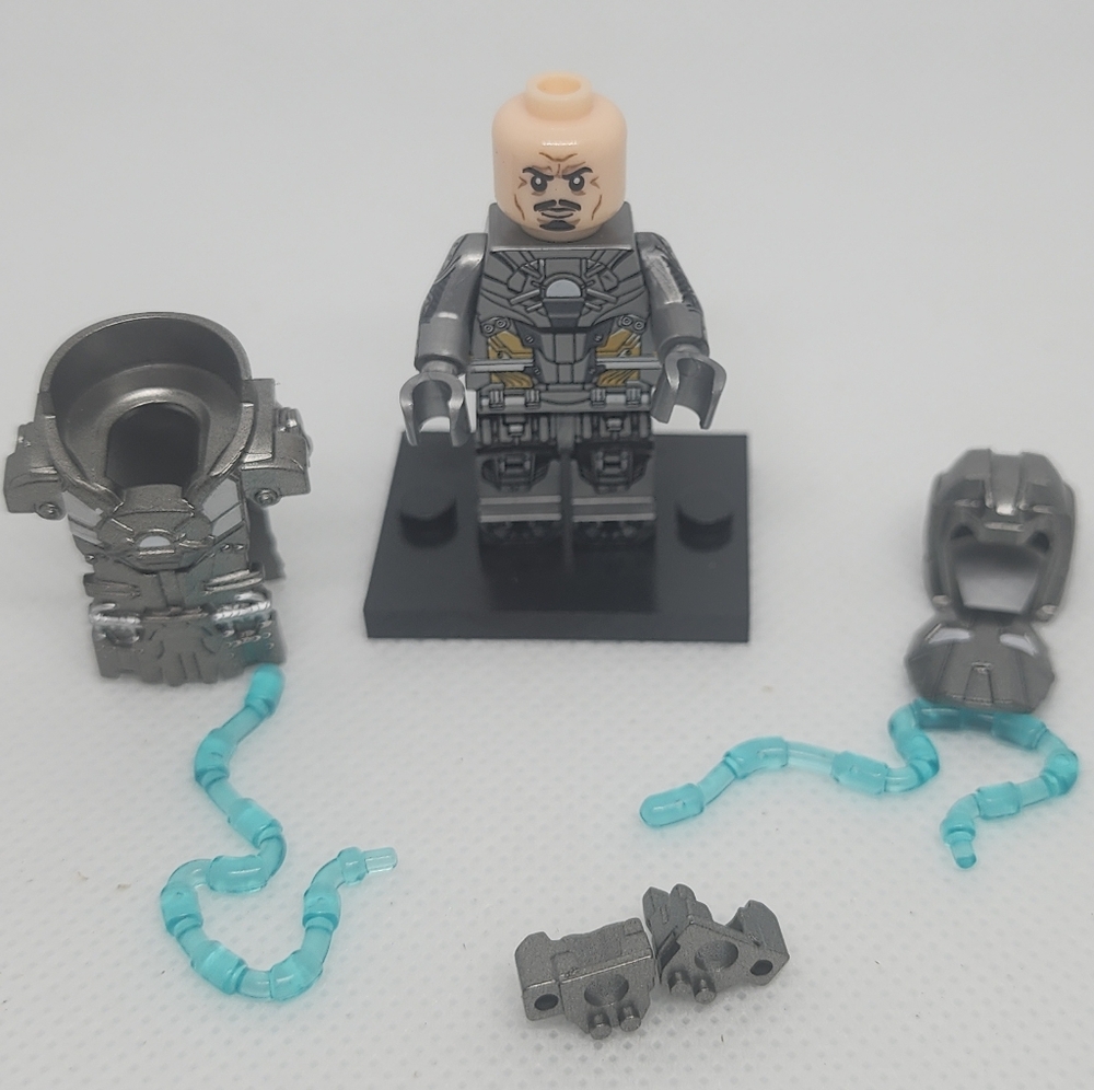 Silver custon lego iron man wiplash complete uniform CQ03-M4 mini figure - Picture 3 of 10